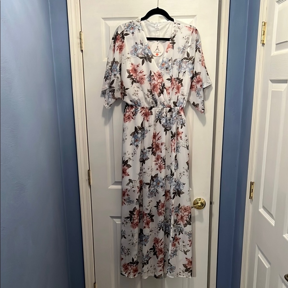 Floral Belted Maxi Dress in White and Pink